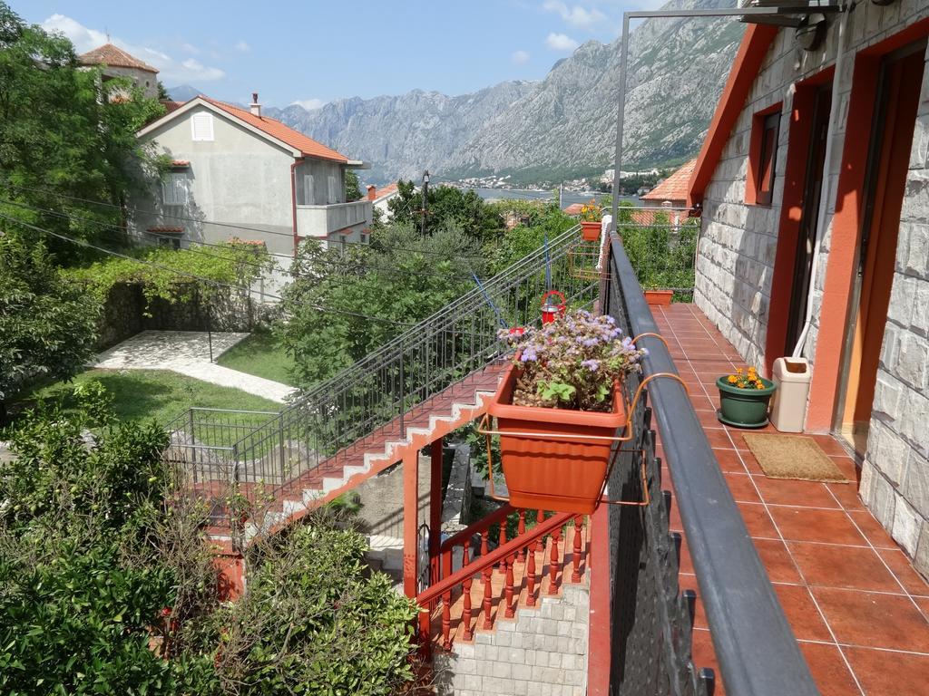 Piano Apartments Kotor Zimmer foto
